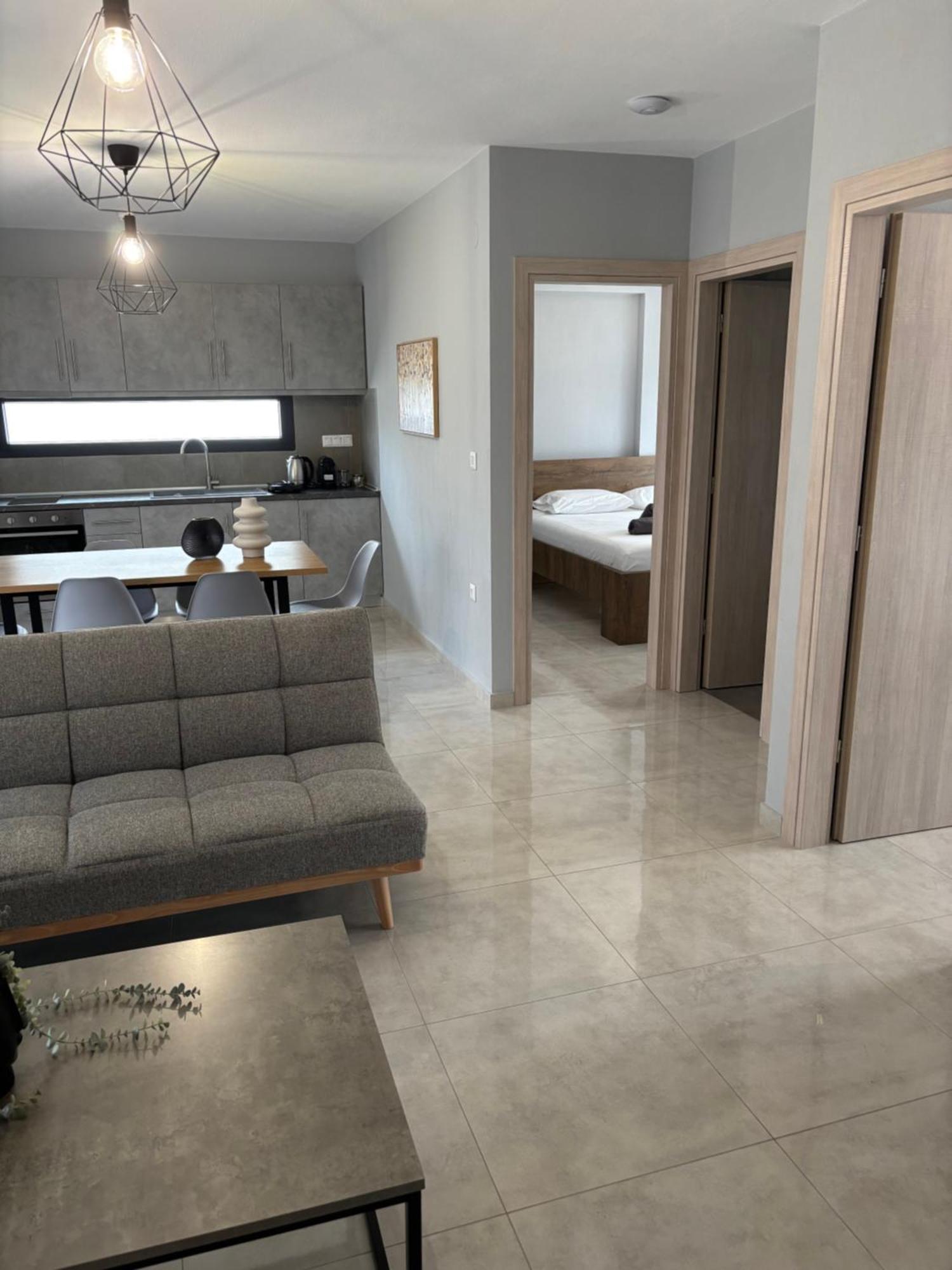 Elinor Apartments Flogita Exterior photo
